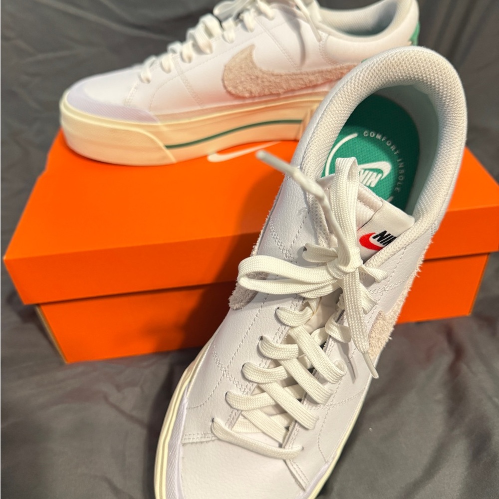 Nike Court Legacy Lift. Woman’s size 11.